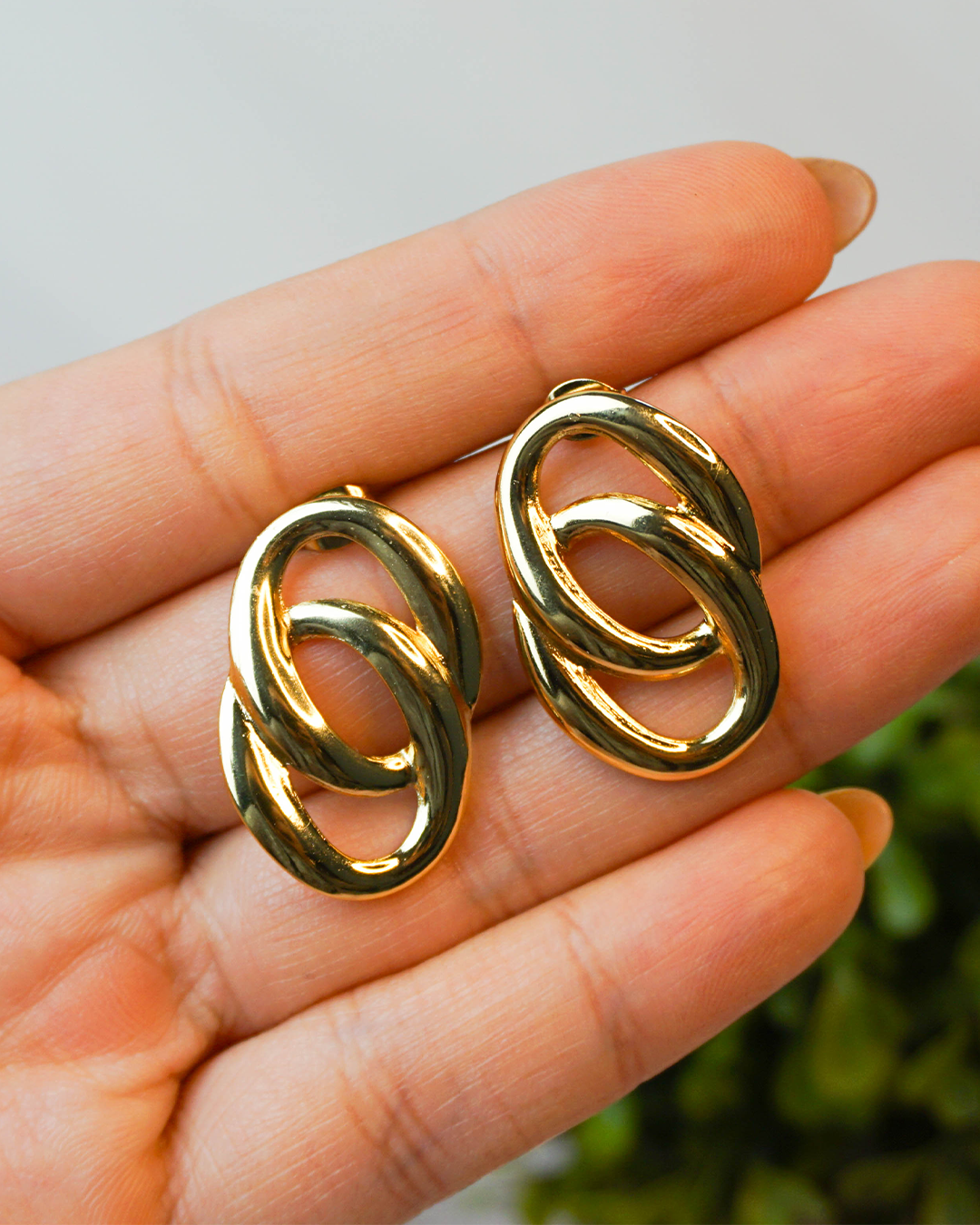 Aretes cadena dorada