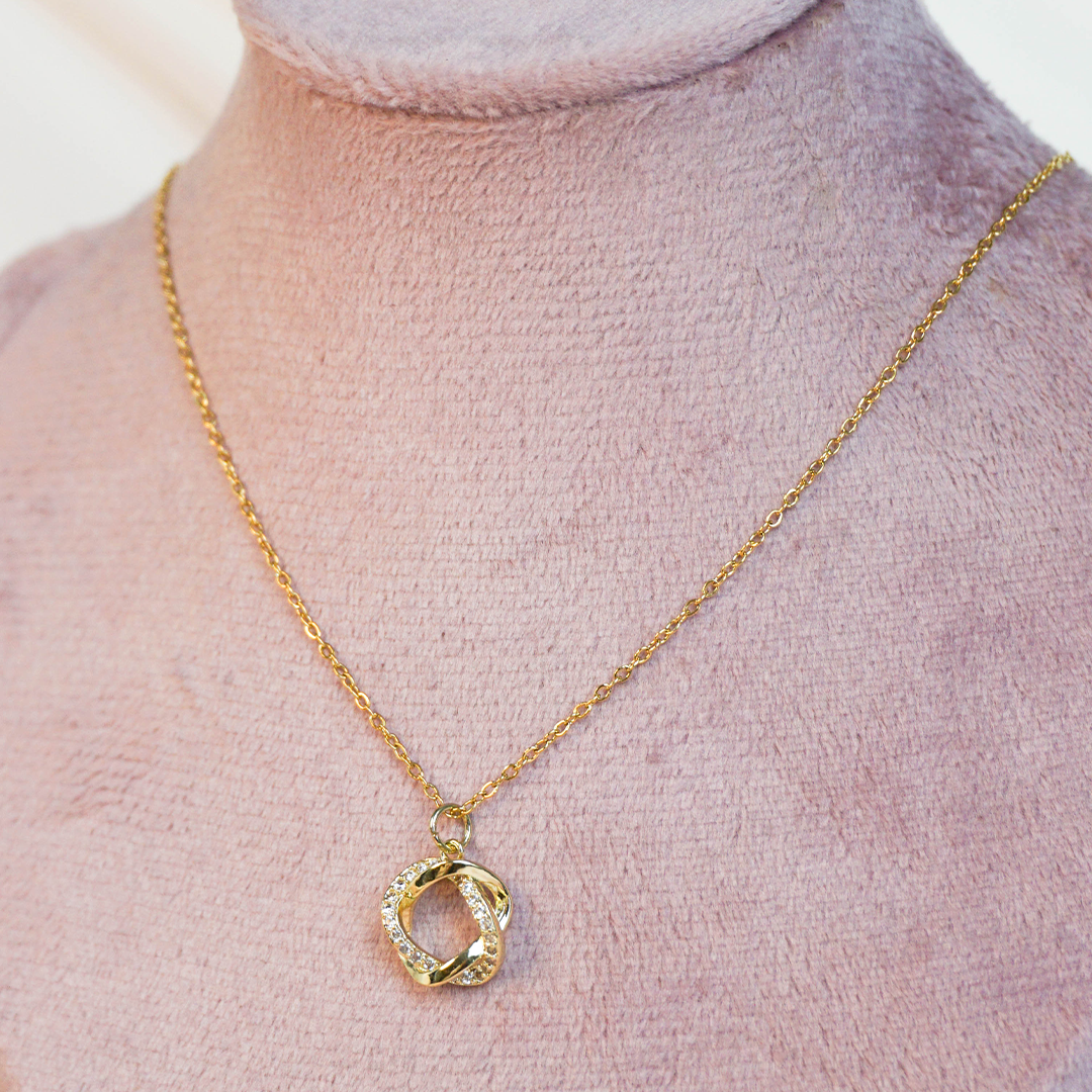 Collar nudo