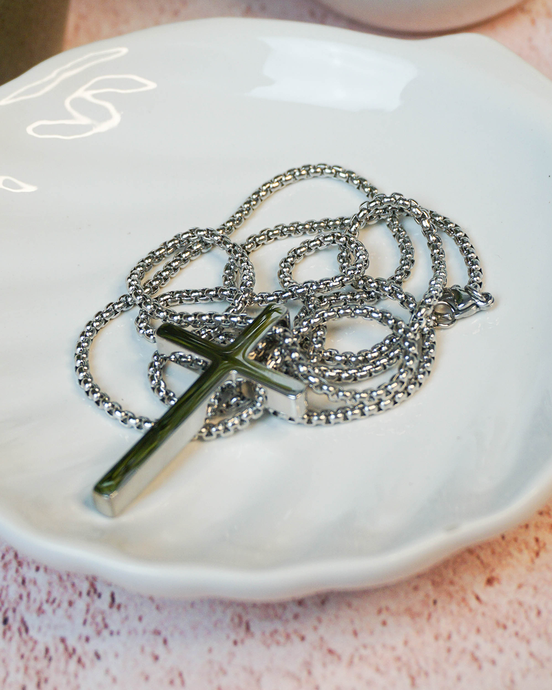Collar Cruz plateada
