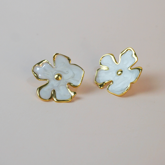 Aretes Dayana blancos