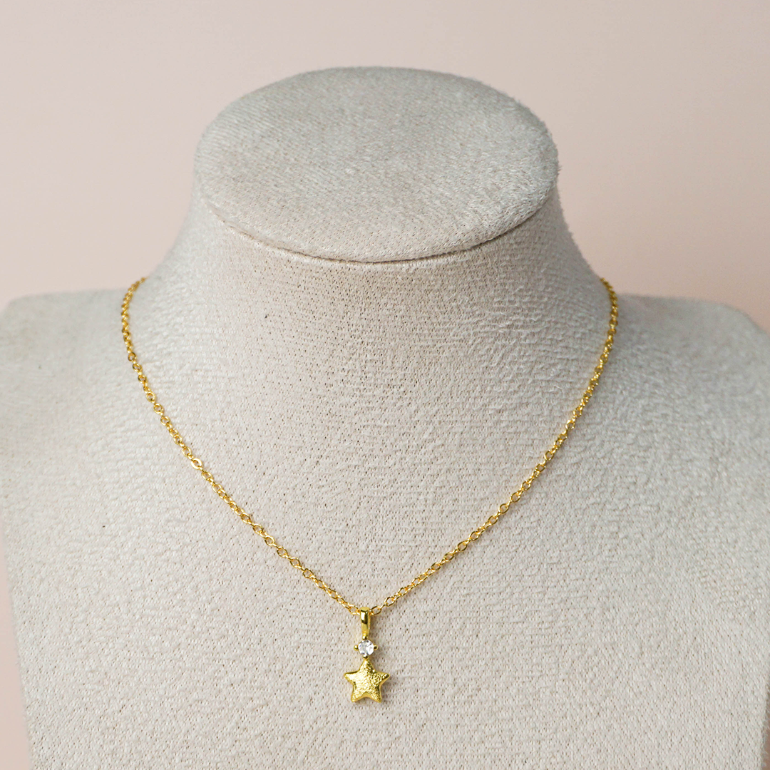 Collar estrella y brillo