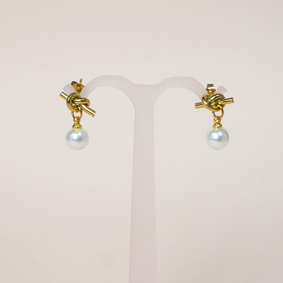Aretes nudo y perla