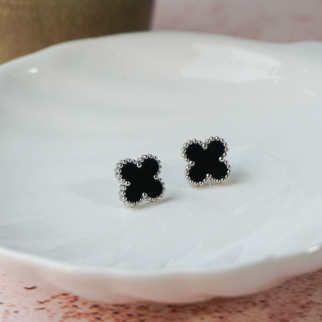 Aretes Dafne plata y negro