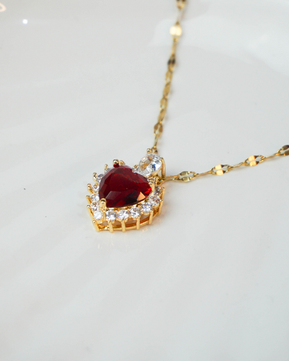Collar corazón rojo