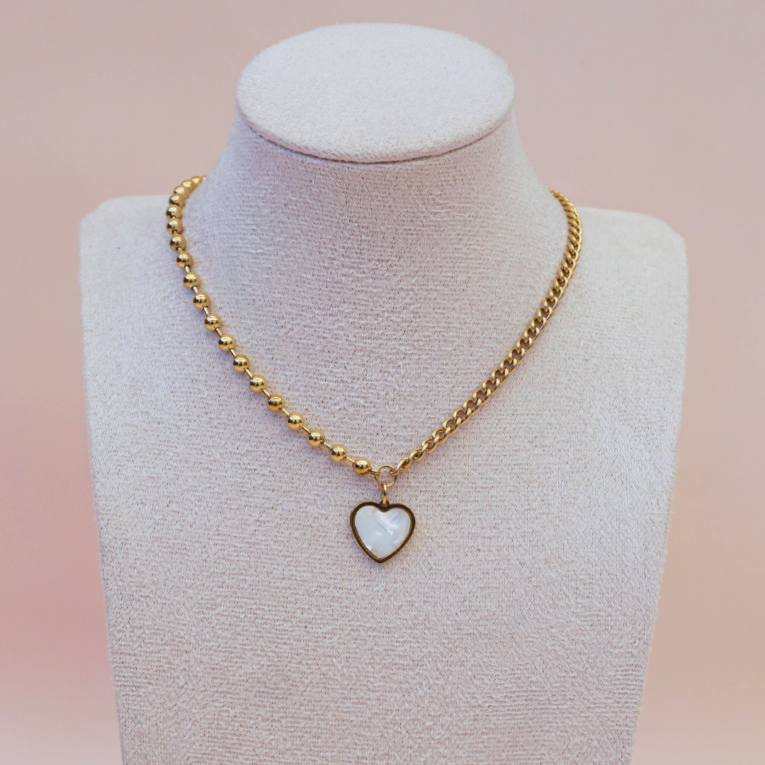 Collar corazón madre perla