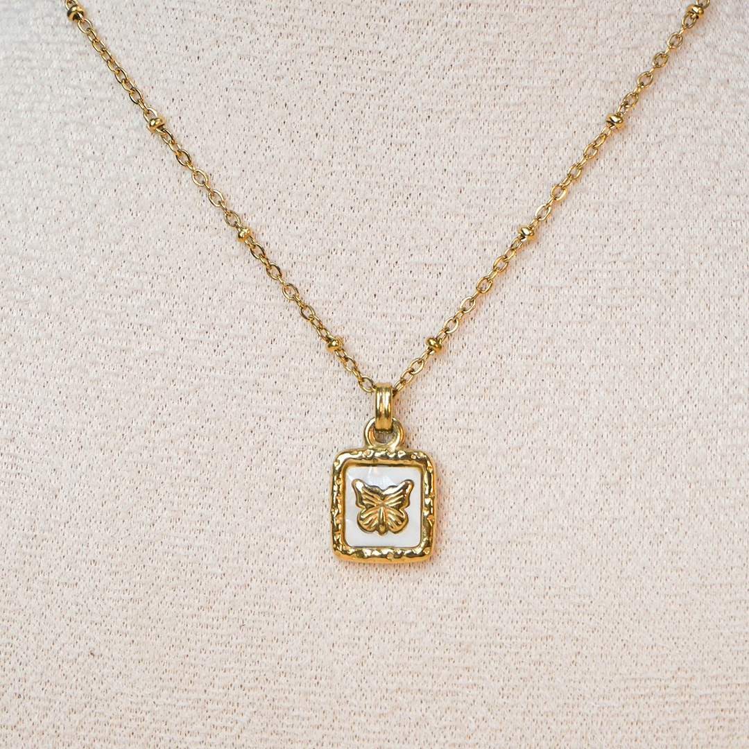 Collar mariposa vintage