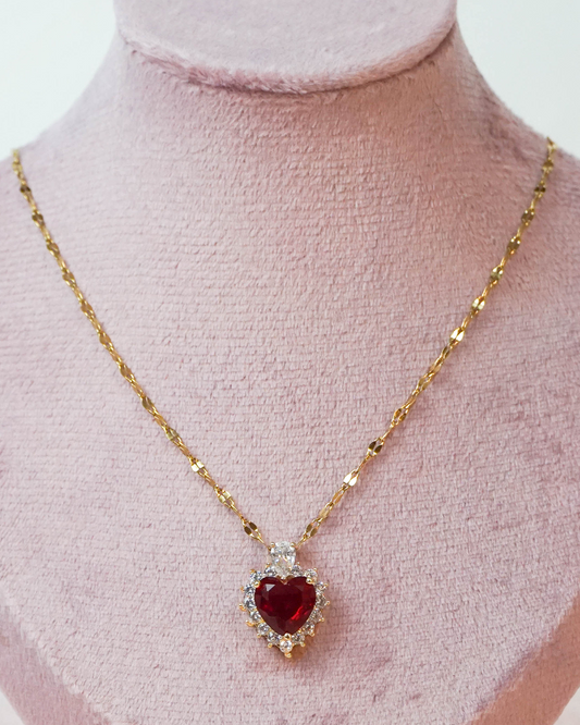 Collar corazón rojo