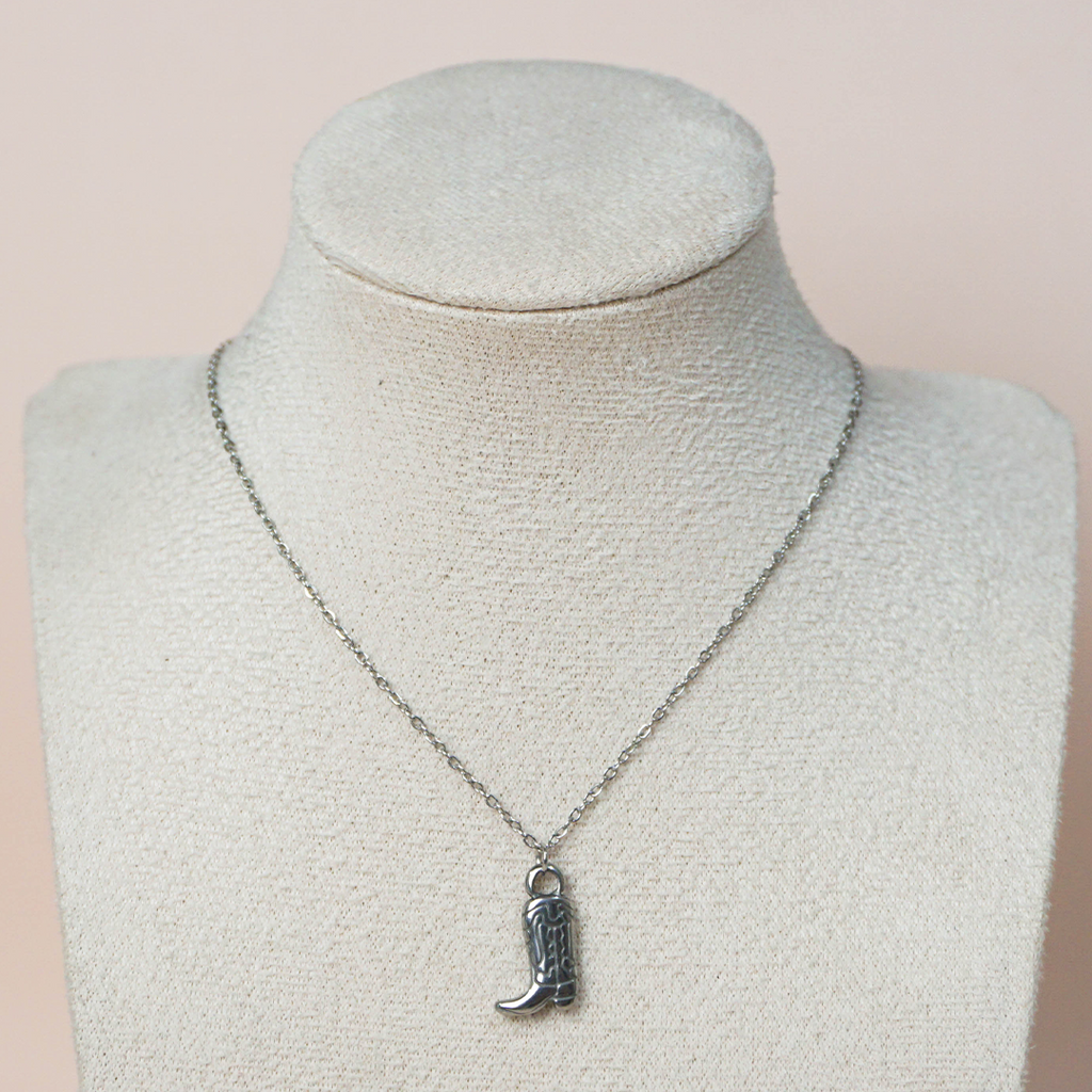 Collar botita