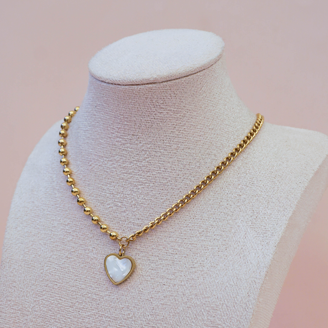 Collar corazón madre perla