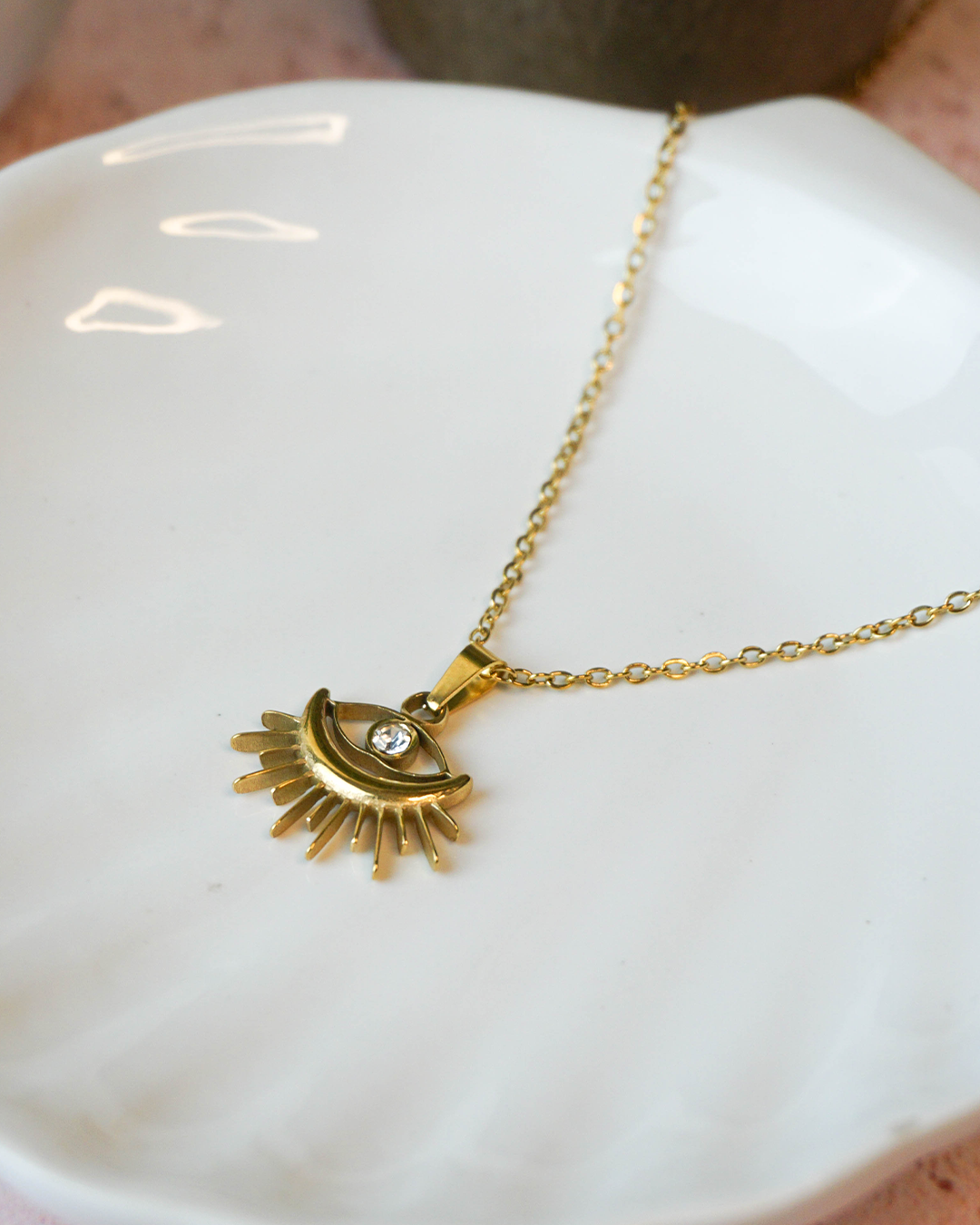 Collar ojo