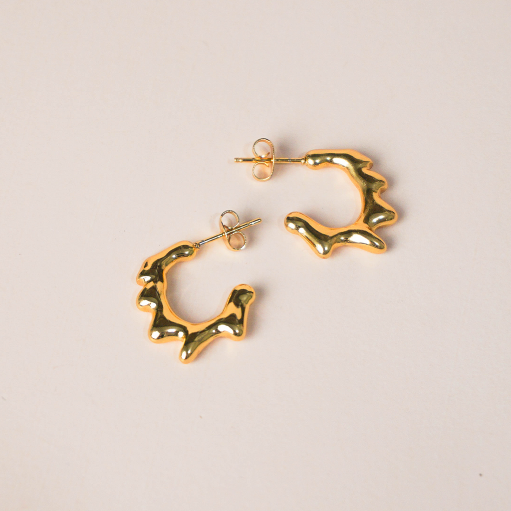 Aretes derretidos