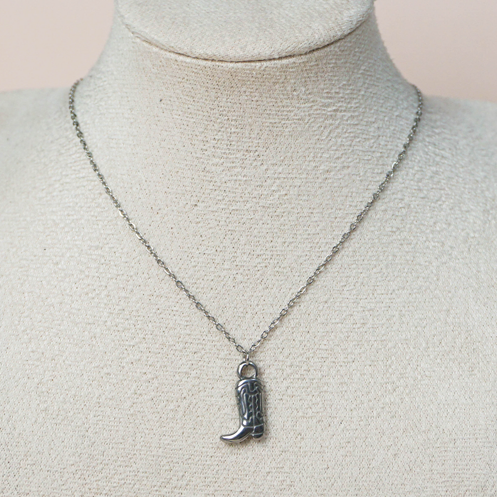 Collar botita