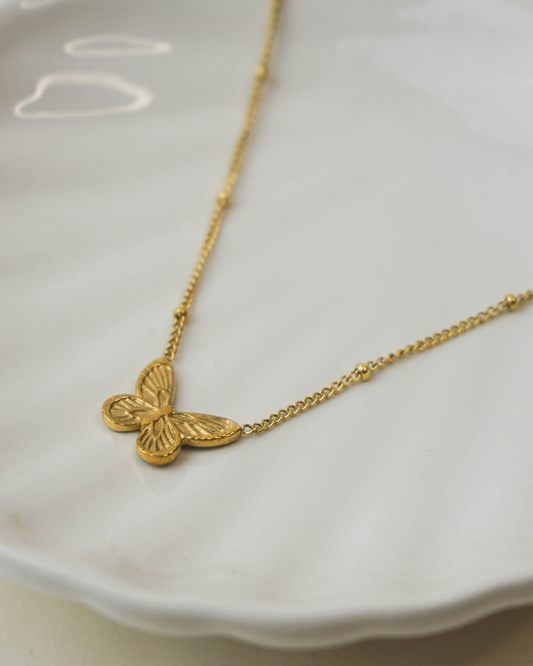 Collar Mariposa dorada