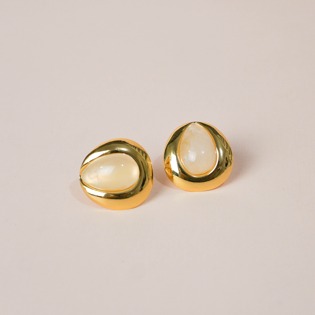 Aretes gota beige