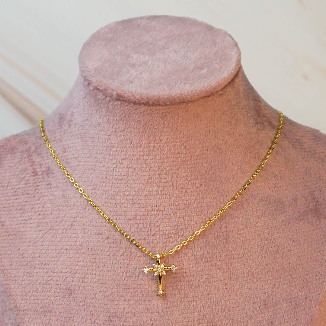Collar cruz dorada