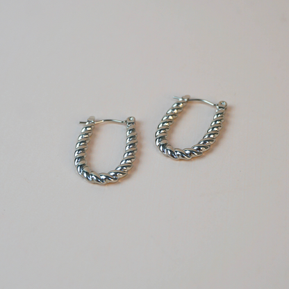 Aretes twist