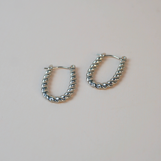 Aretes twist