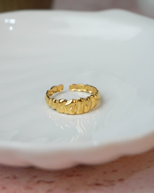 Anillo Alessandra dorado