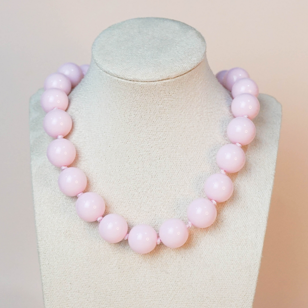 Collar bolas rosa pastel