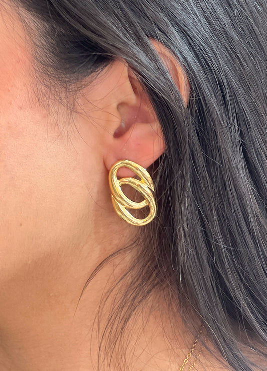 Aretes cadena dorada