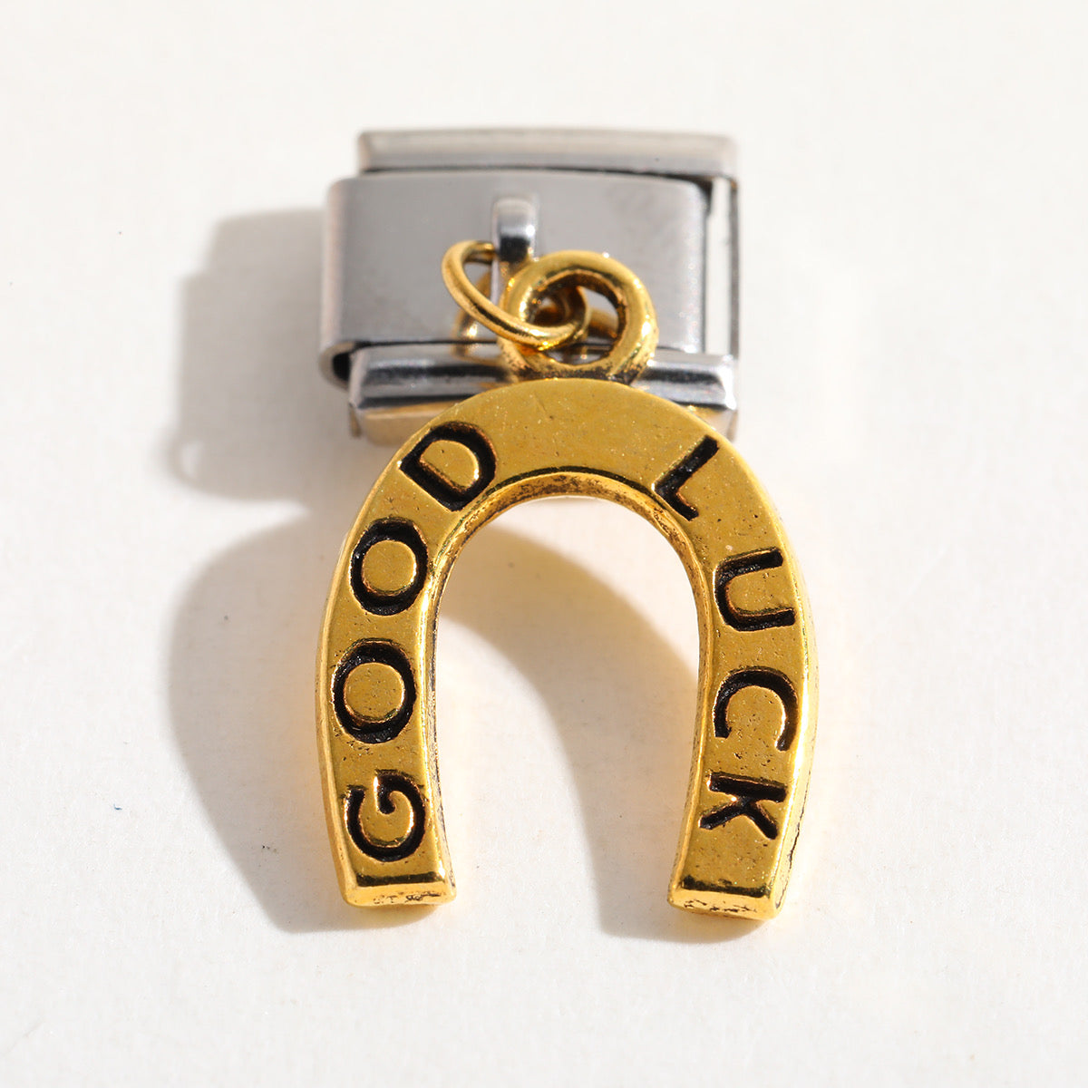 Charm diseño 22