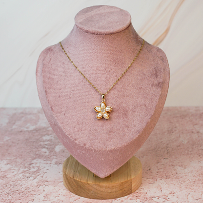 Collar flor de perlas