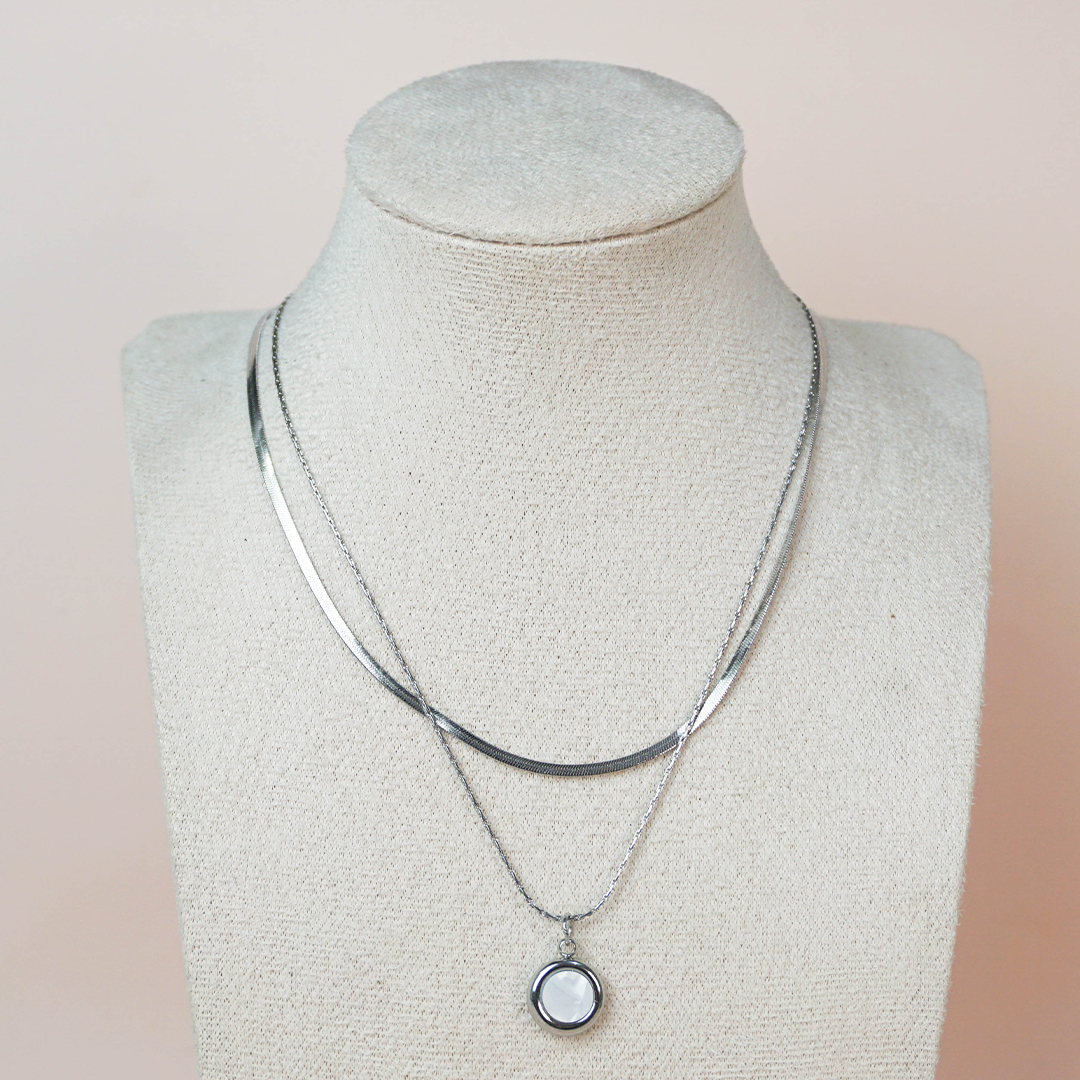 Collar doble plateado