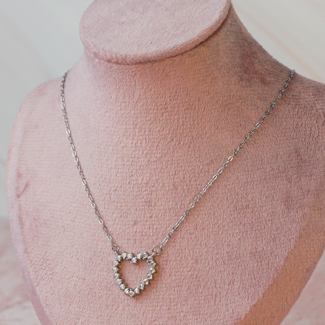 Collar corazón contorno