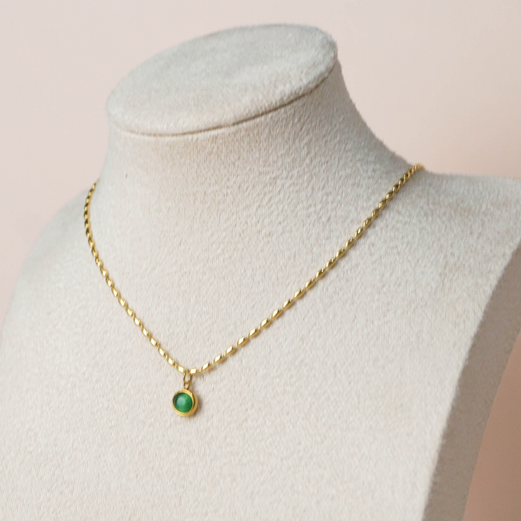Collar green