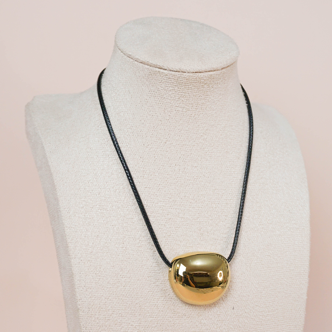 Collar Alina