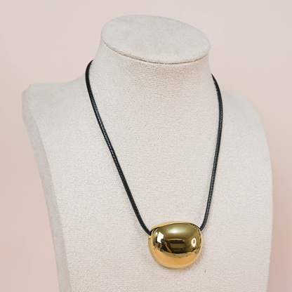 Collar Alina