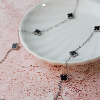 Collar mini Dafne plateado y negro