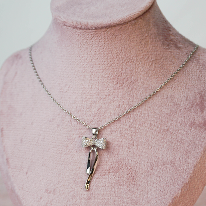 Collar lazo plateado