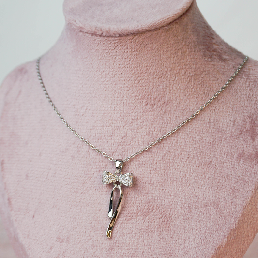 Collar lazo plateado