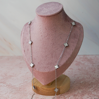 Collar mini Dafne plateado y blanco