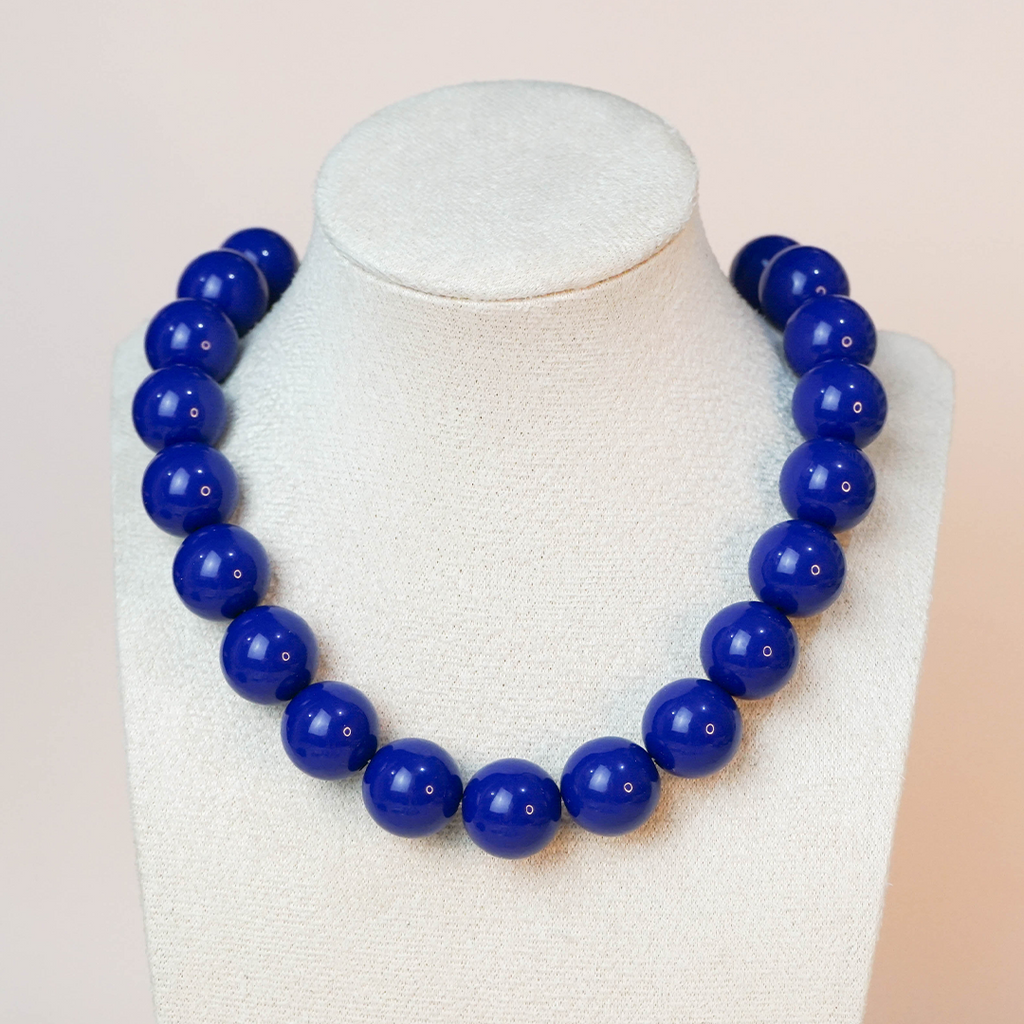 Collar bolas azul rey