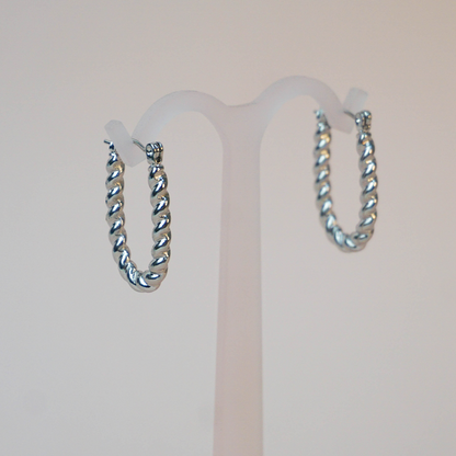 Aretes twist