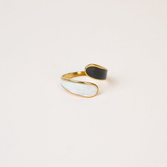 Anillo Alice b/n