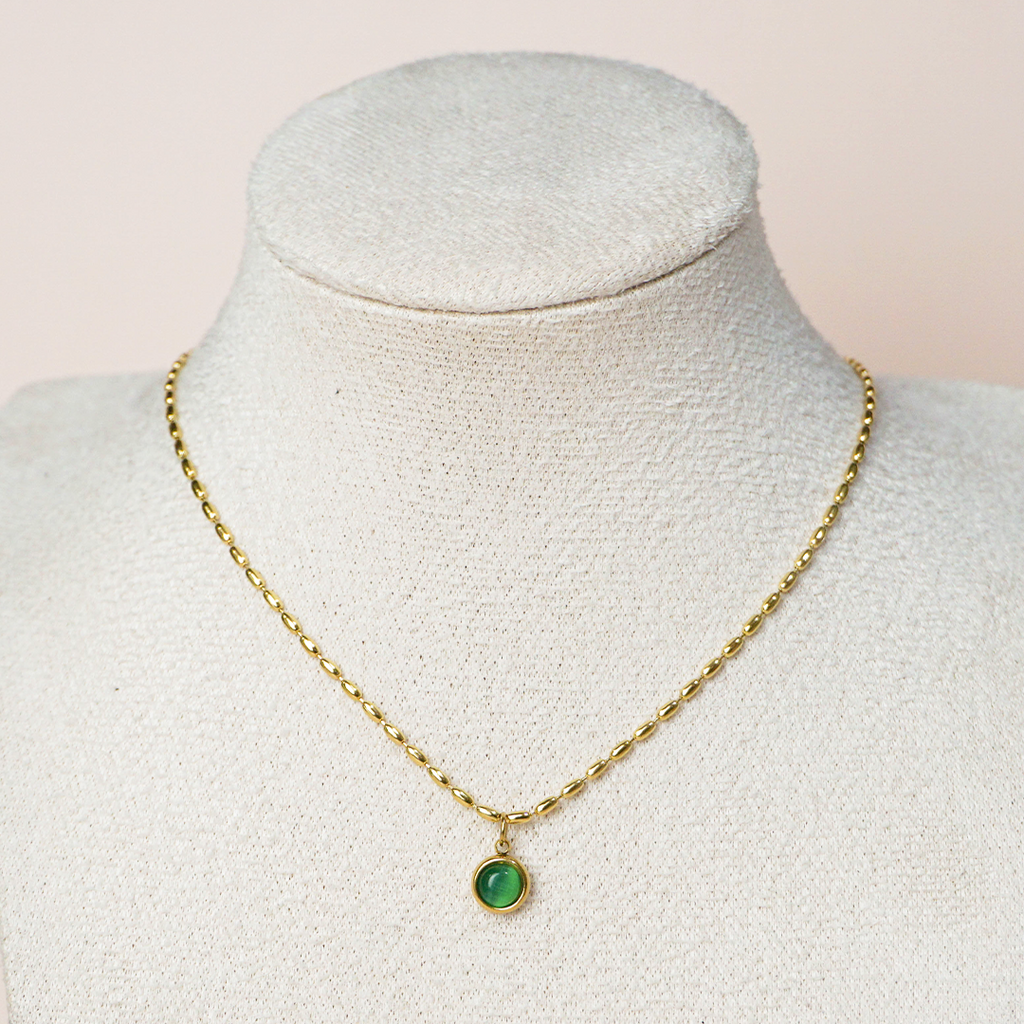 Collar green