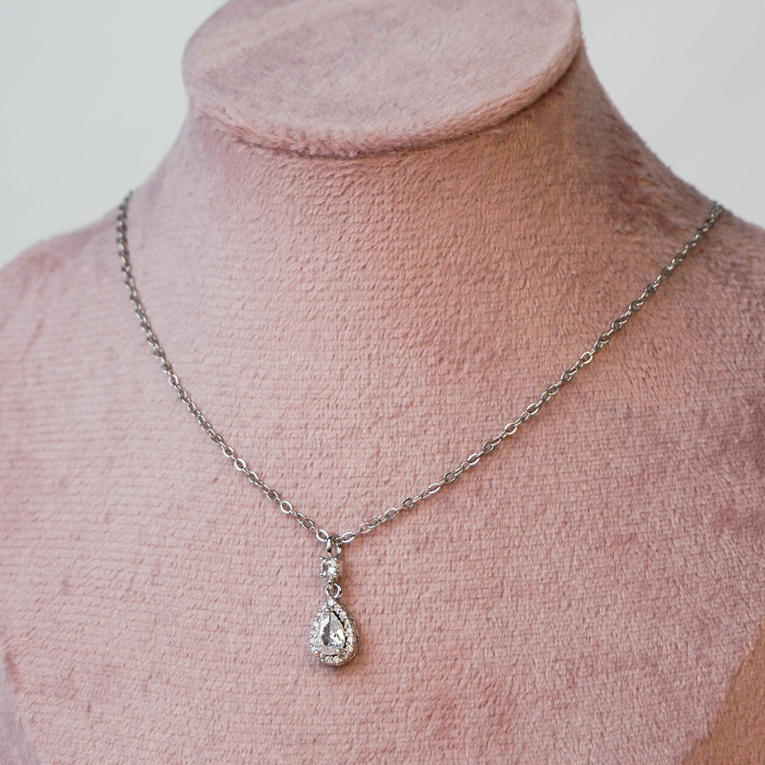 Collar circonia plateada