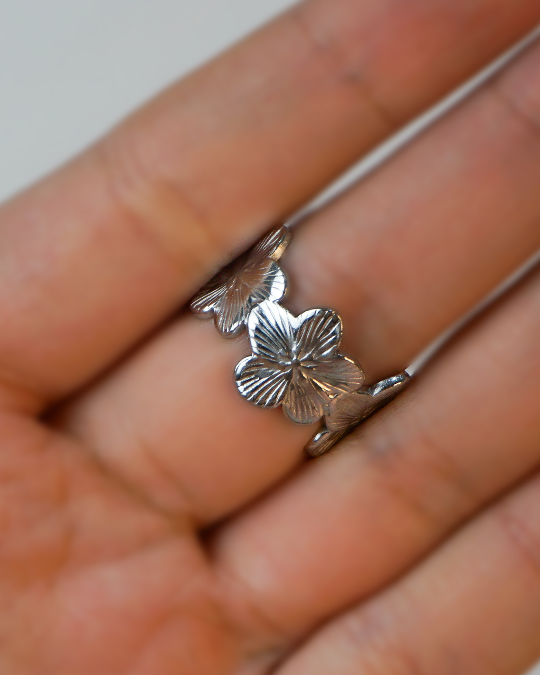 Anillo flores